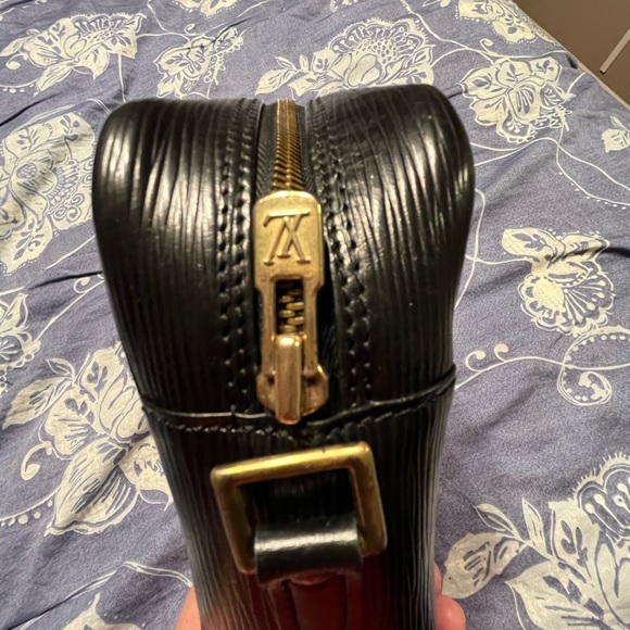 LV Black Epi Trocadero bag - Picture 7 of 12